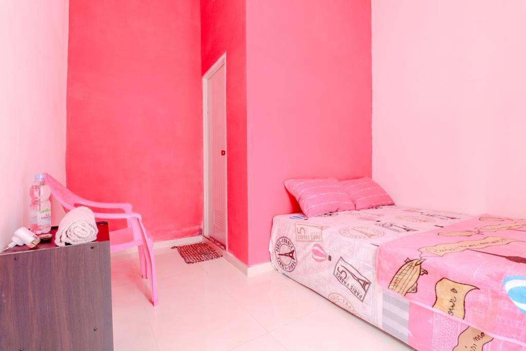 Pinky Guest House Syariah Kota Batu Batu (East Java) Exterior foto